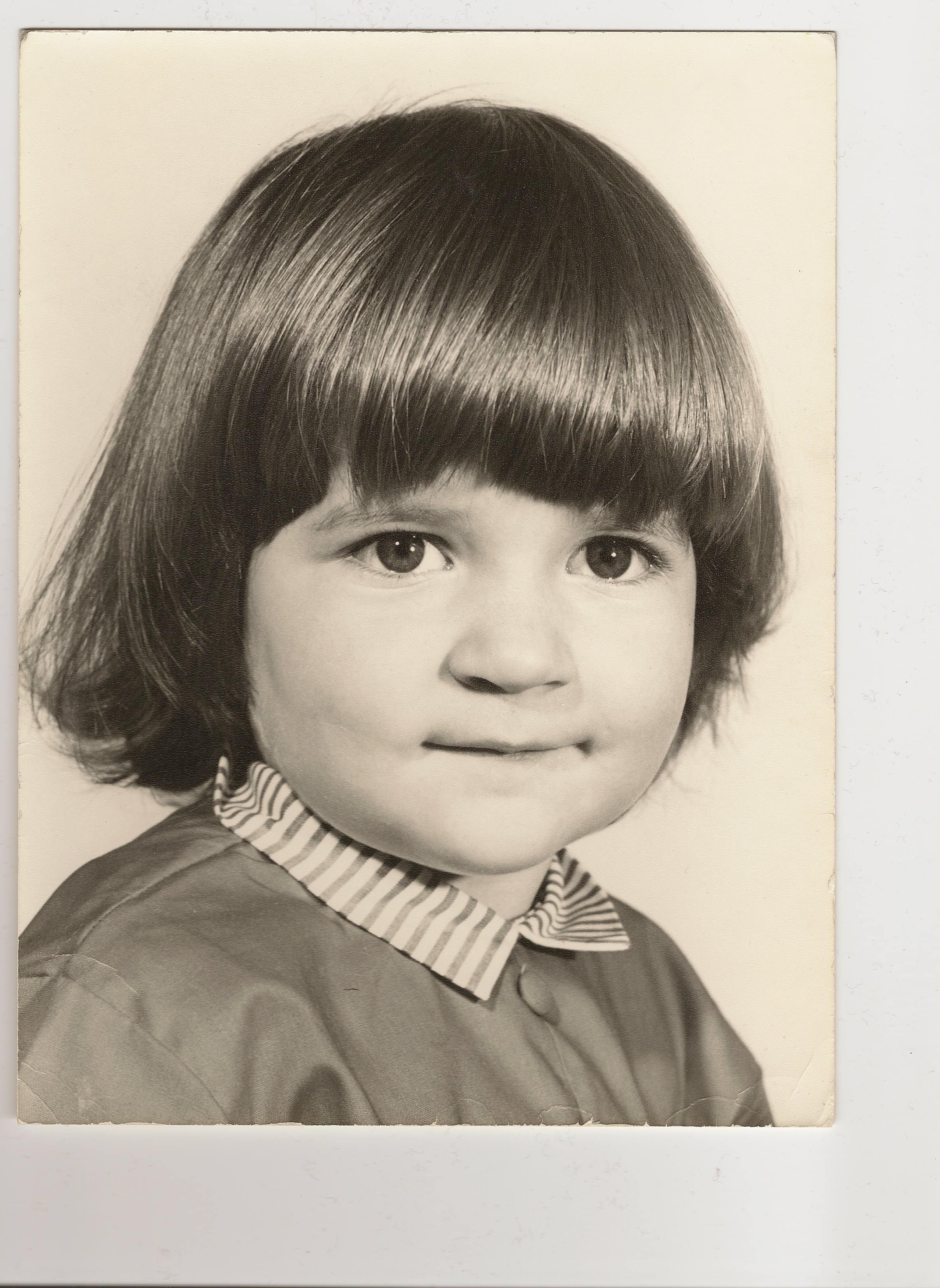 image dessin dessinatrice enfant portrait