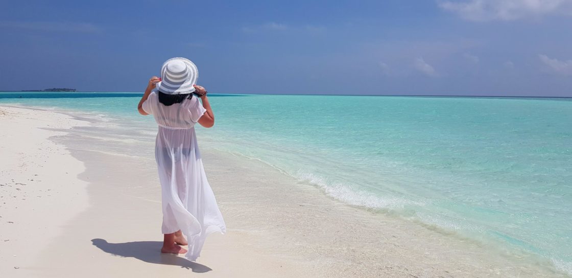 wallpaper et fond d'écran plage femme été