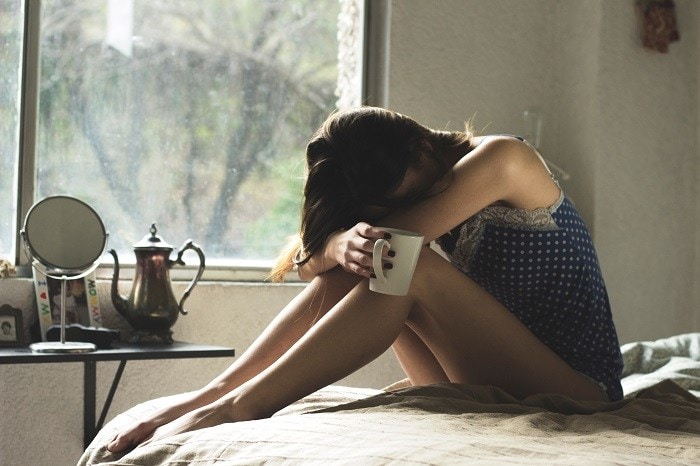wallpaper et fond d'écran femme triste