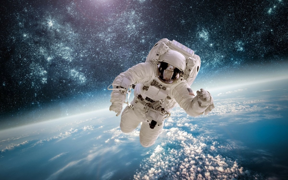 wallpaper et fond d'écran astronaute espace univers lune histoire