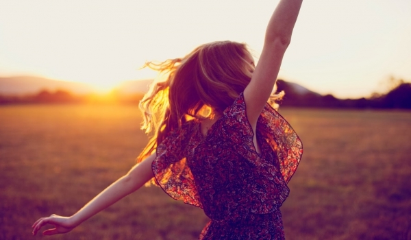 photographie femme joie heureuse bonheur joyeuse