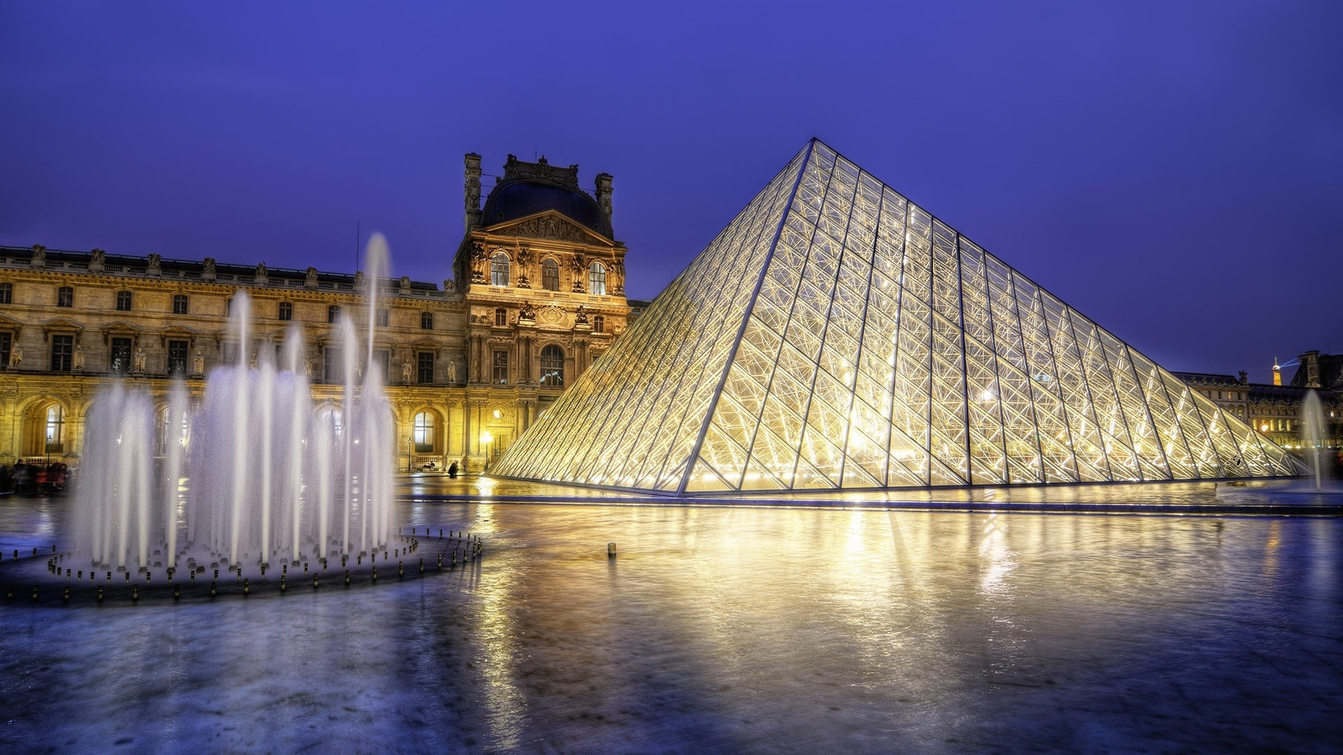 wallpaper et fond d'écran le Louvre Paris ville paysage monument France