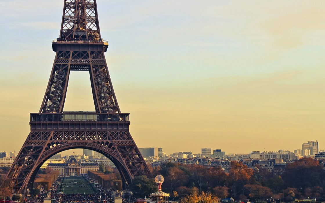 wallpaper et fond d'écran Tour Eiffel Paris paysage France monument