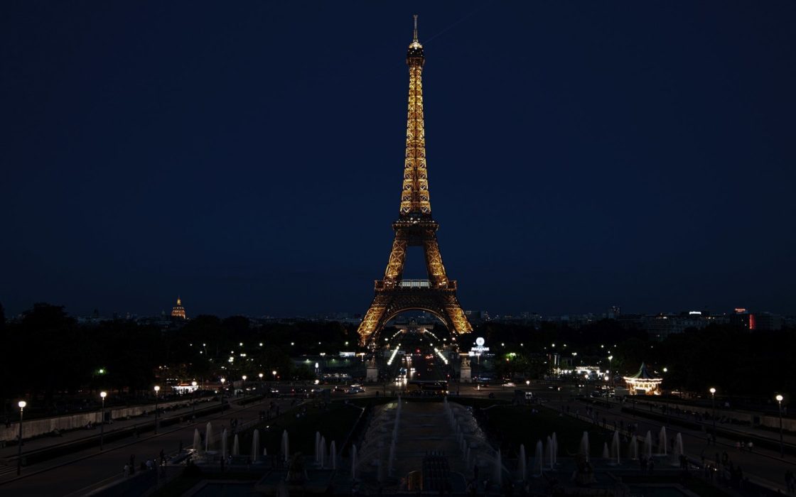 wallpaper et fond d'écran Paris nuit Tour Eiffel pays France paysage voyage travel tourisme