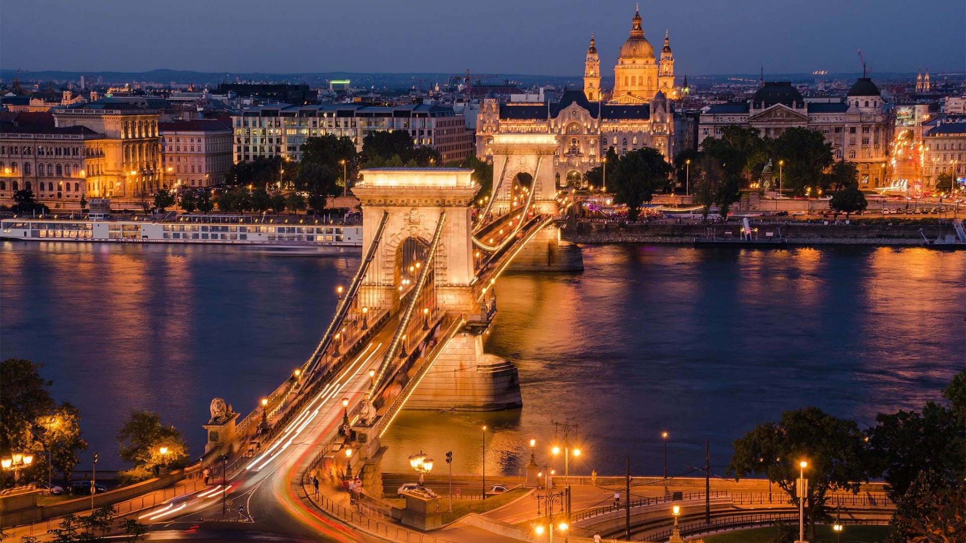 wallpaper et fond d'écran pont Chaînes Hongrie pays paysage monument voyage travel tourisme