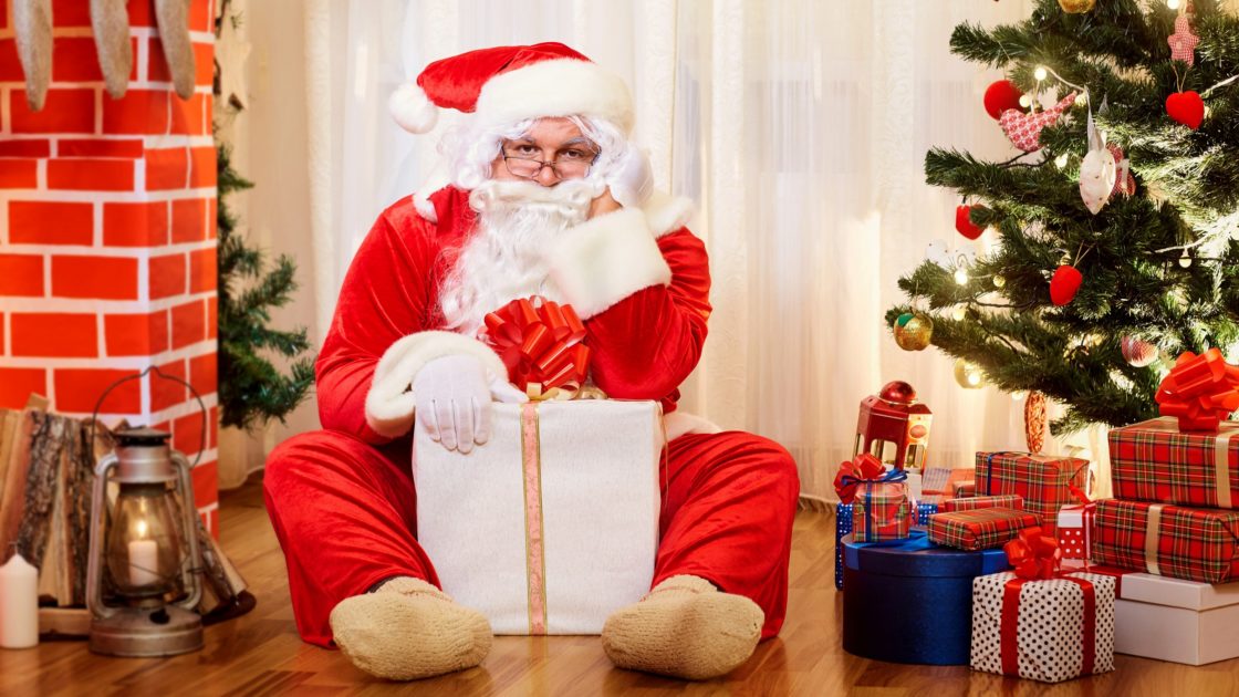 wallpaper et fond d'écran Père Noël Santa Claus homme Noël fête célébration cadeaux sapin