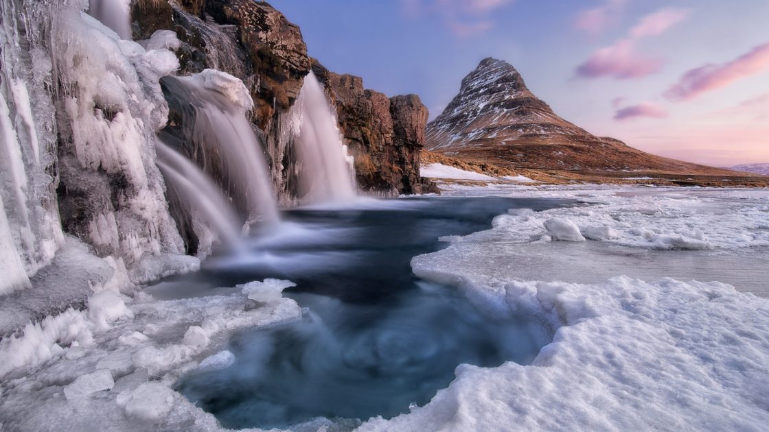 wallpaper et fond d'écran chutes d'eau cascade Islande hiver nature paysage pays montagne mountain eau voyage travel tourisme tourist photo photographie