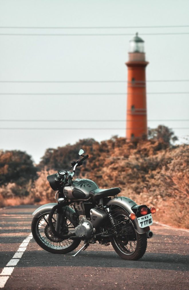 wallpaper et fond d'écran moto motorbike vitesse transport véhicule motard biker photo photographie photography phare lighthouse