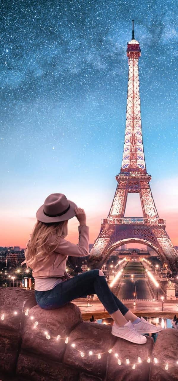 wallpaper et fond d'écran Paris Tour Eiffel Parisienne romantique femme woman paysage France ville city magnifique vue voyage travel tourisme tourist photo photographie photography