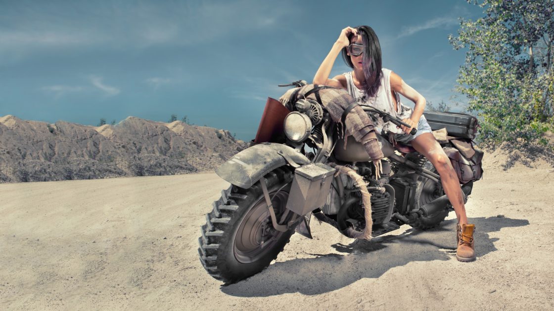 wallpaper et fond d'écran motarde moto motorbike fantaisie femme woman biker fantasy photo photographie engin