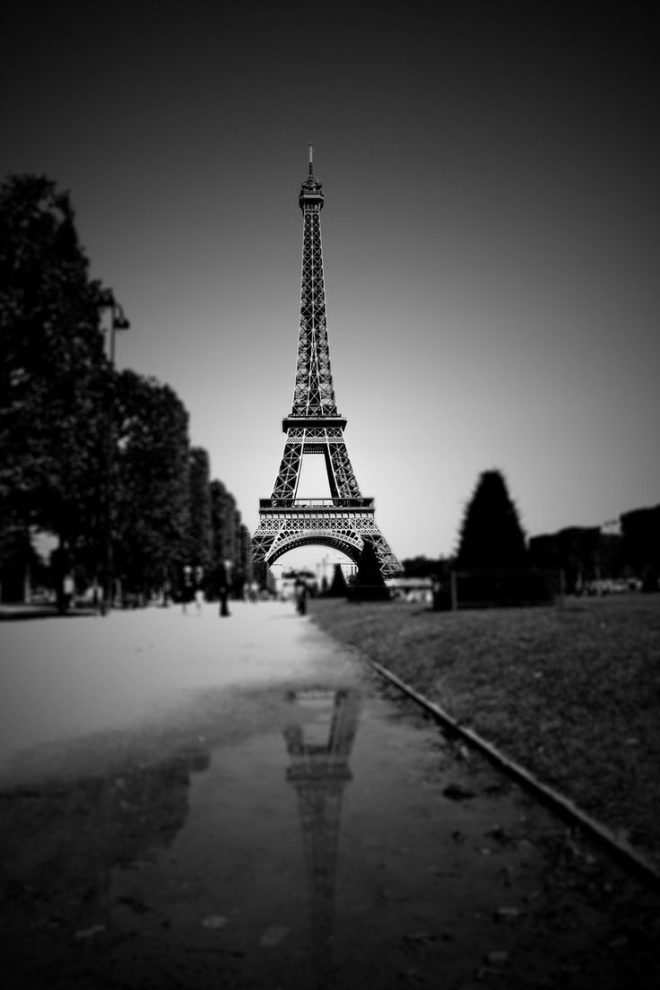photo photographie picture photography Paris Tour Eiffel Eiffel Tower noir & blanc black and white capitale monument dame de fer ville city pays France voyage travel tourisme tourist belle beautiful