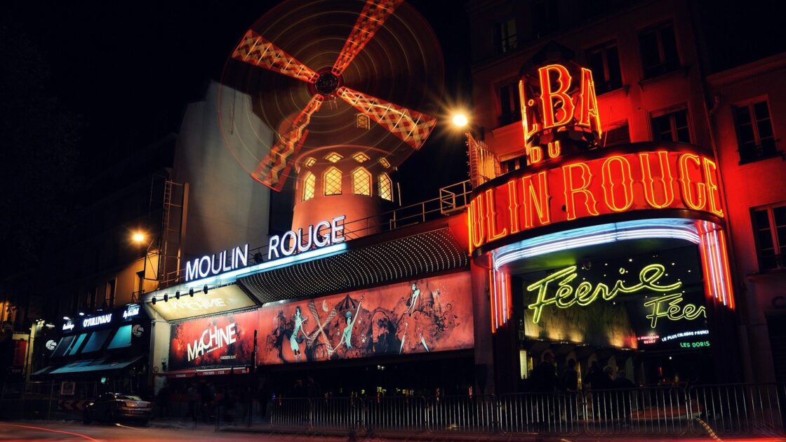 wallpaper et fond d'écran cabaret Moulin Rouge Paris Parisien fête célébration danse dance dancing France Français pays paysage célèbre voyage travel tourisme tourist picture image photo photographie photography