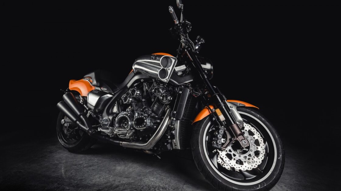 wallpaper et fond d'écran motos motorbikes motard biker engin bolide transport motorcycle vitesse Harley Davidson picture photo photographie photography