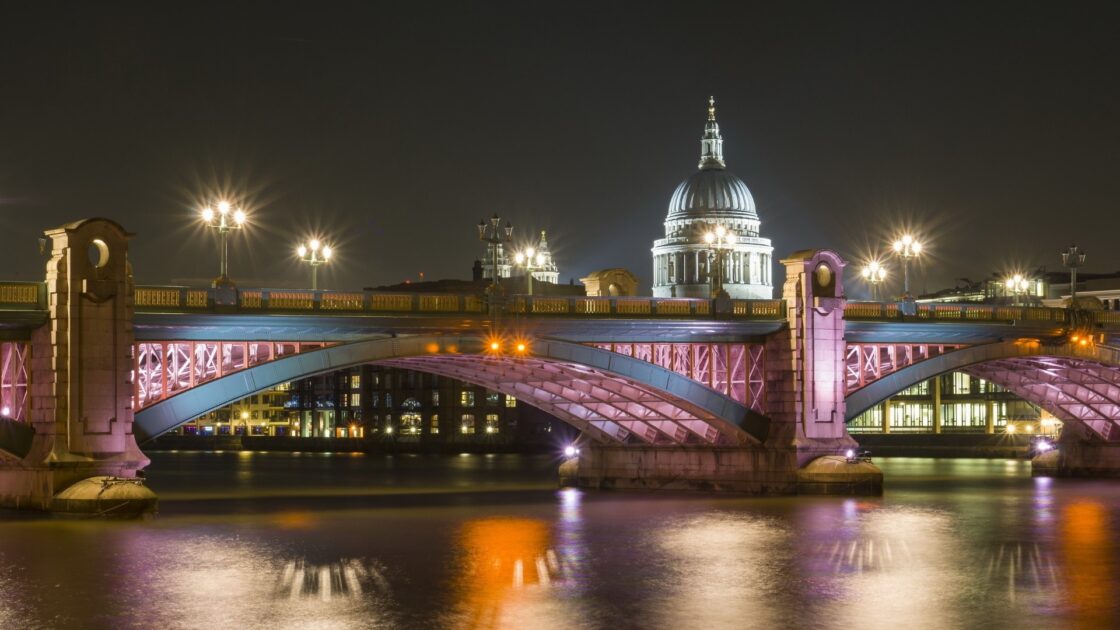 wallpaper et fond écran ville city pont bridge Southwark Londres London pays country paysage Angleterre England Royaume-Uni Anglais beau beautiful voyage travel tourisme tourist magnifique picture photo photographie photography