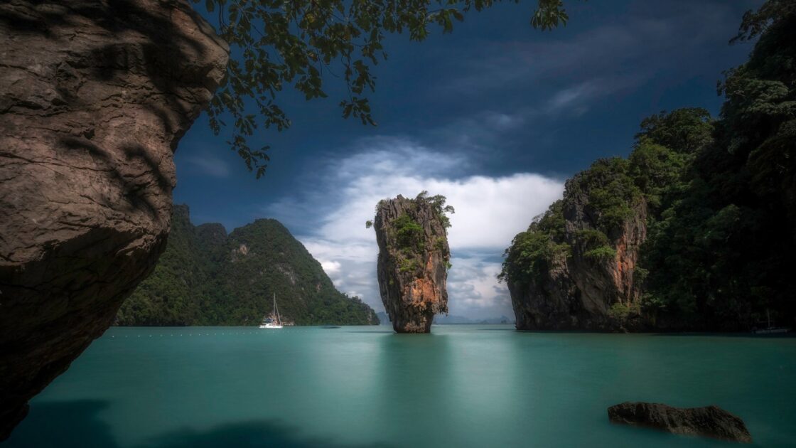 wallpaper fond écran île James Bond Thaïlande Thailand nature paysage landscape rocher roc magnifique beau beautiful pays country voyage travel tourisme tourist picture photo photographie photography Asie Vietnam