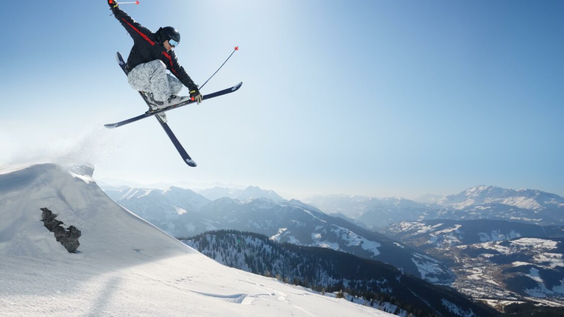 wallpaper et fond écran ski freestyle snowboard homme man neige snow hiver winter nature paysage montagne sport sportif sport d'hiver beau beautiful enneigé picture photo photographie photography